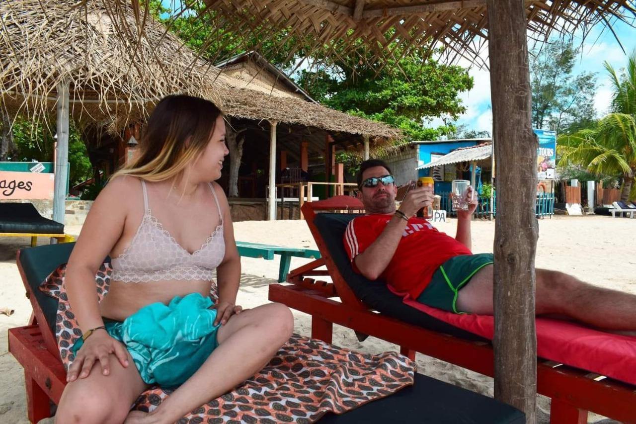Golden Beach Cottages Trincomalee Εξωτερικό φωτογραφία