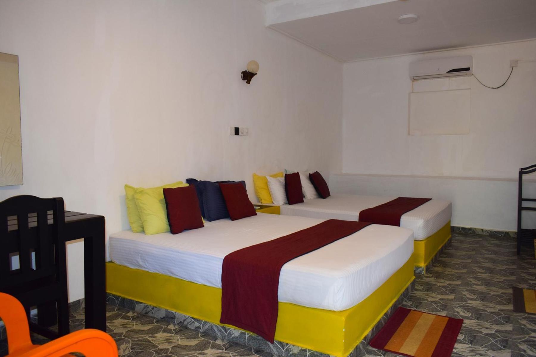 Golden Beach Cottages Trincomalee Εξωτερικό φωτογραφία