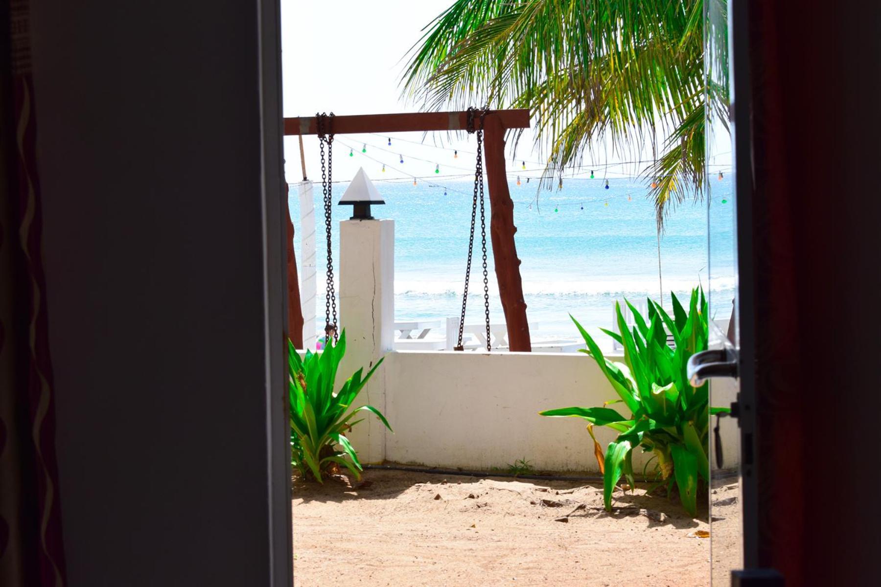 Golden Beach Cottages Trincomalee Εξωτερικό φωτογραφία