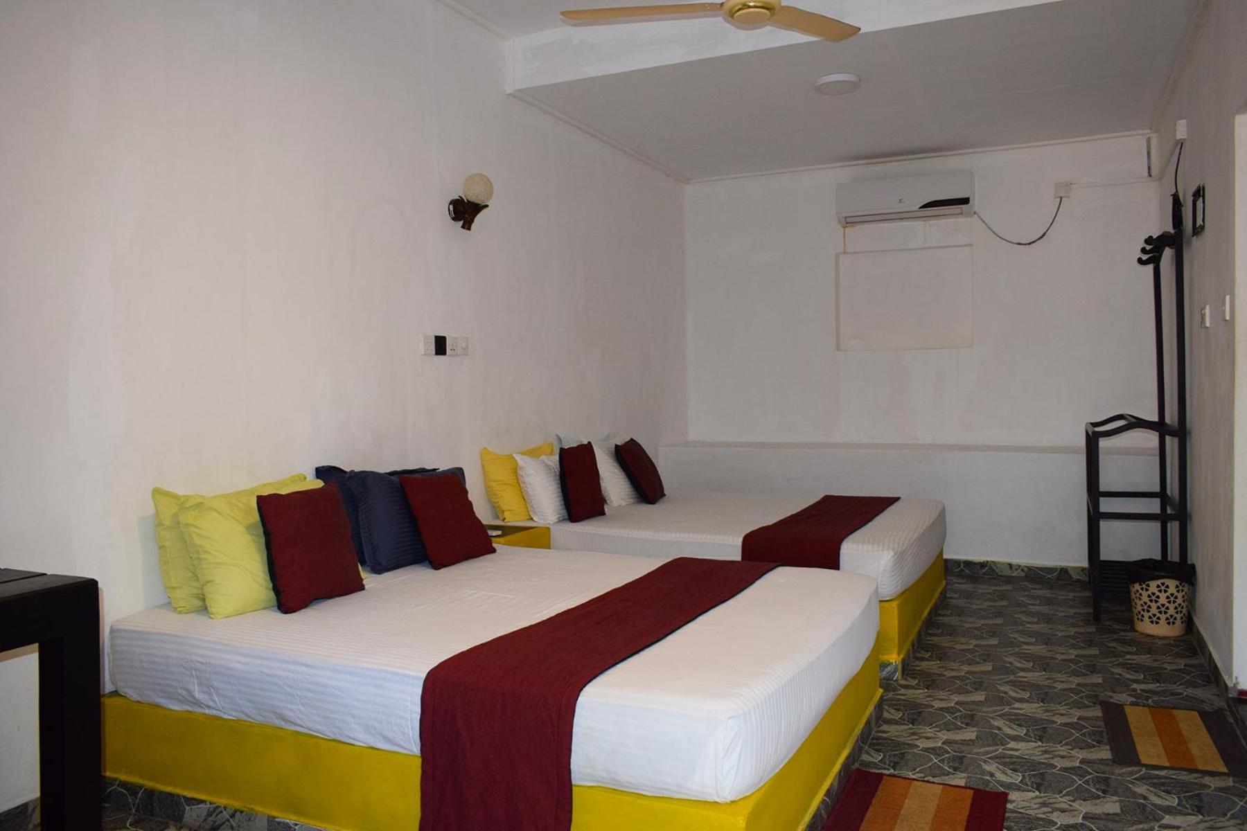 Golden Beach Cottages Trincomalee Εξωτερικό φωτογραφία