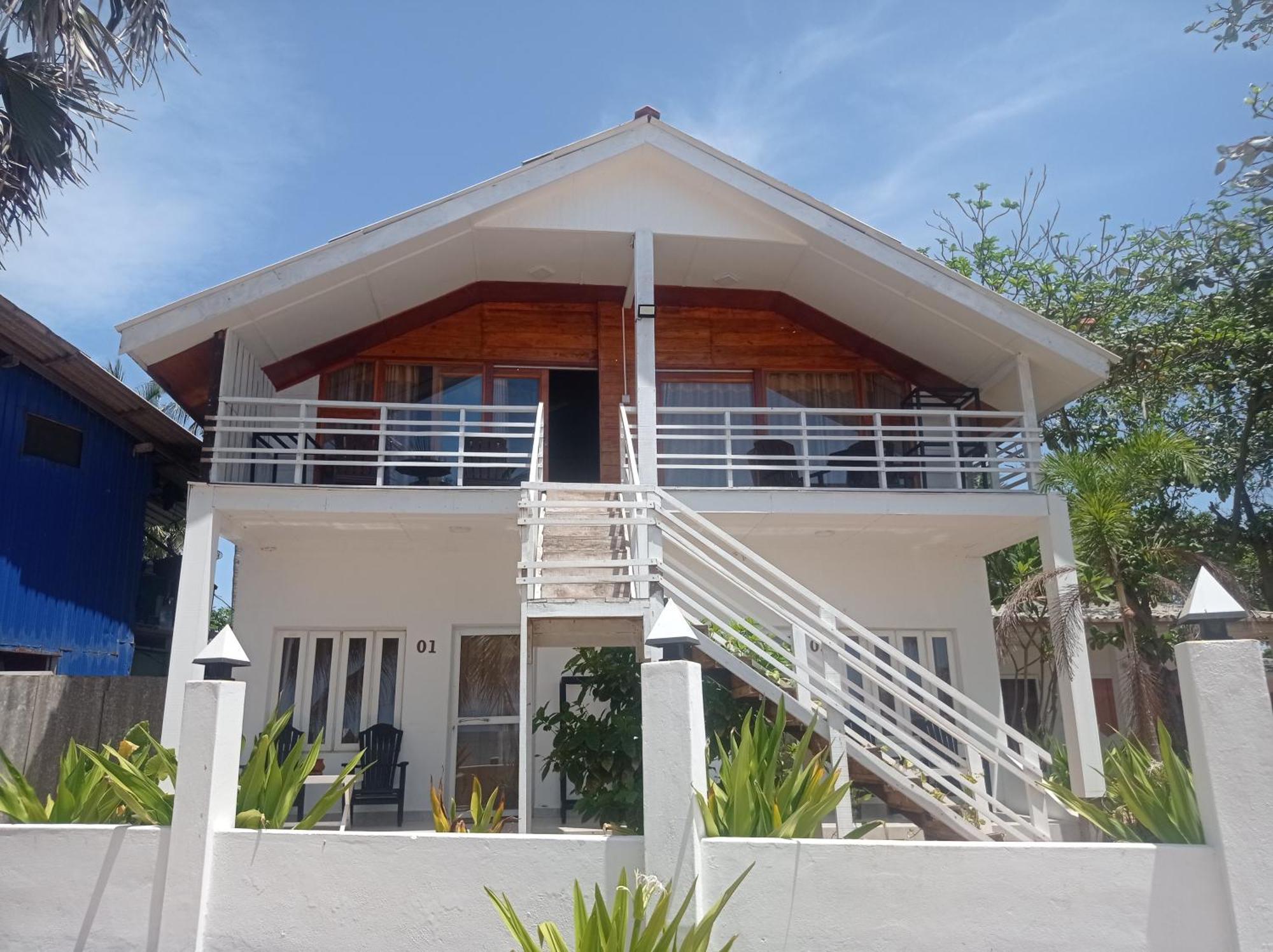 Golden Beach Cottages Trincomalee Εξωτερικό φωτογραφία
