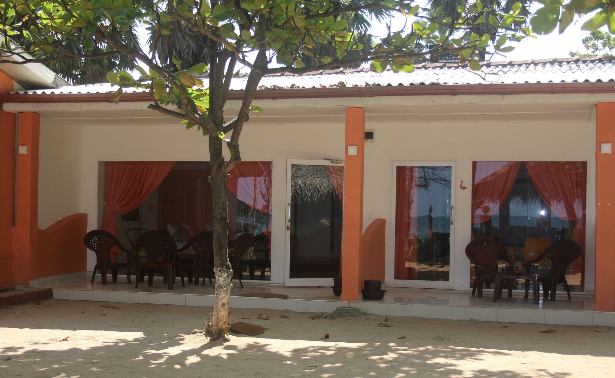 Golden Beach Cottages Trincomalee Εξωτερικό φωτογραφία